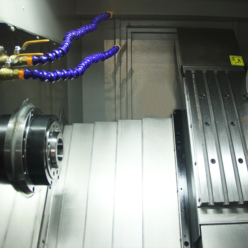 máy phay CNC có máy phay cạnh hoặc cuối